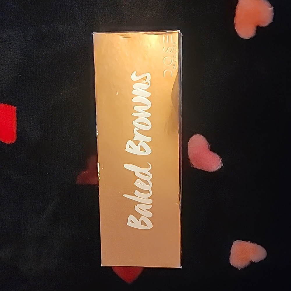 Baked Brown eyeshadow